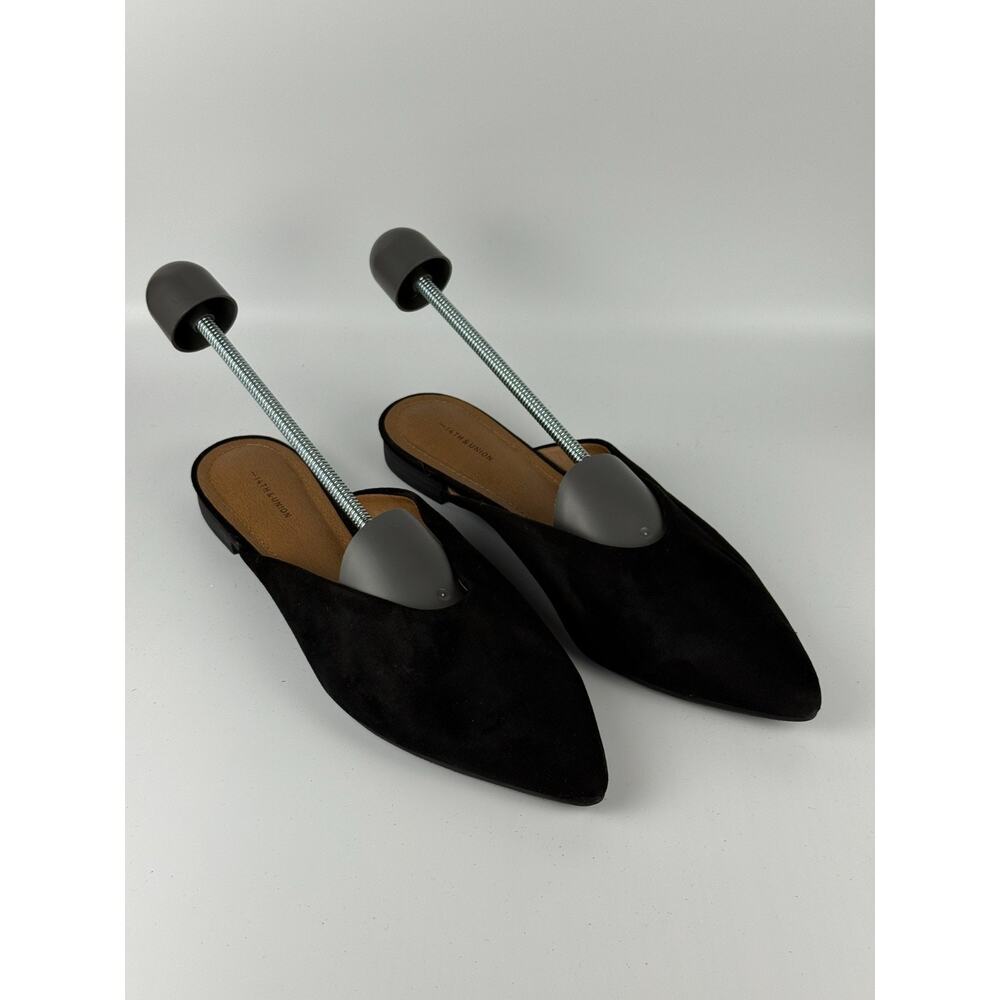 14th & Union Womens Black Faux Suede Pointed Toe V-Cut Vamp Mules Size 10M